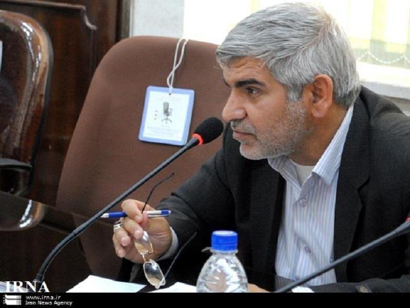 خبرنگاران فرماندار: واحدهای صنفی بی توجه به استفاده از ماسک خبرنگاران فرماندار: واحدهای صنفی بی توجه به استفاده از ماسک در گتوند پلمب می شوند