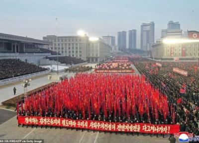 تجمع هزاران نفری کره شمالی ها در حمایت از توسعه ارتش، عکس